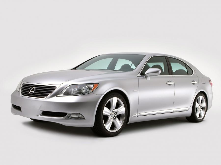  Lexus LS460 2006 года  (фото 15 из 200)